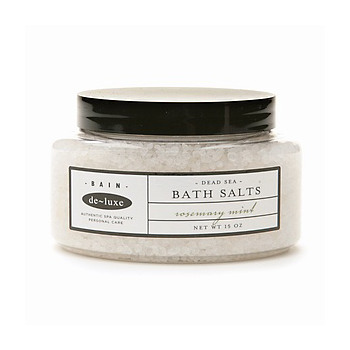 Muối tắm de-luxe BAIN được làm từ muối Biển Chết, tinh dầu Lavender và Cúc La Mã